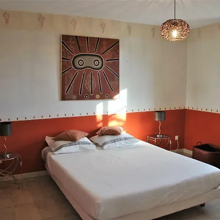 Semesterbostad Maison Chemin D'uzes